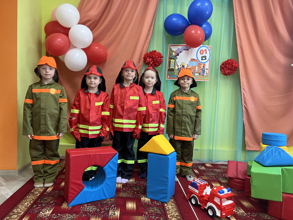 11 команд приняли участие в конкурсе «Юные помощники пожарных»