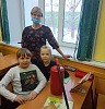 Ученики начальной школы №32 г. Черемхово поздравили Огнетушитель с днем рождения!