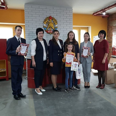 Юных пожарных города Шелехова чествовали с Днем добровольца