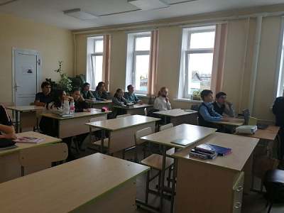 Беседа в школе п. Усть-Уда для привлечения новых дюповцев