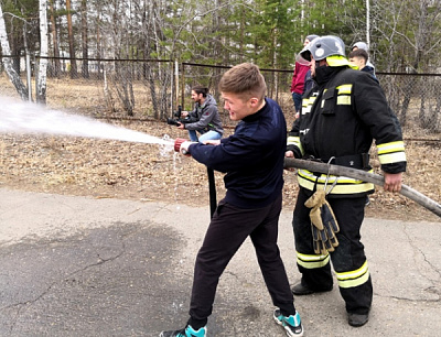 Соревнования ДЮП, посвященные 370-летию пожарной охраны России