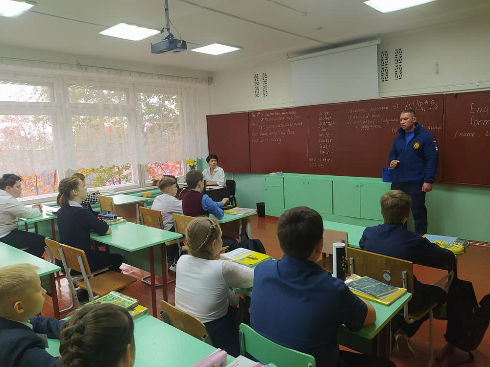 Беседы о пожарной безопасности с учащимися Железногорской СОШ №5