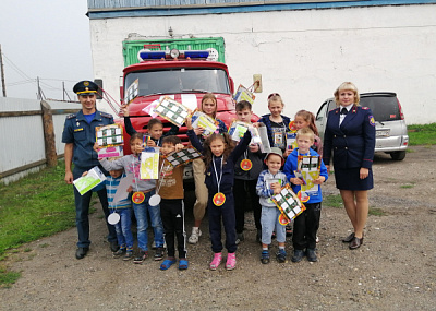 Экскурсия в пожарную часть для детей социально-реабилитационного центра д. Тунгуй