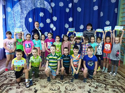 Воспитанников Лесогорского детского сада наградили за участие в конкурсе "Безопасность - это важно"