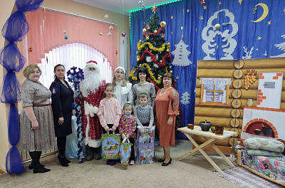 Новогодние мечты детей-участников акции "Ёлочка желаний" города Усть-Кута исполнились 