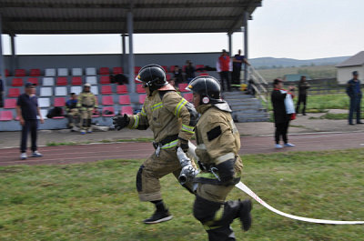 Пожарные восьми гарнизонов Иркутской области приняли участие в Спартакиаде имени Леонида Мантыкова