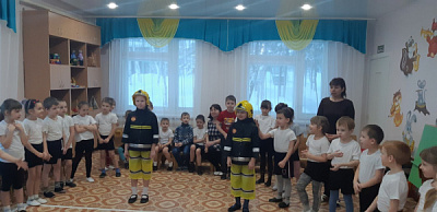 Игра "Юные пожарные" в детском саду "Брусничка"