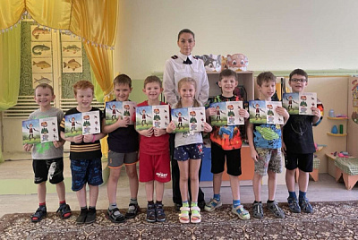О пожарной безопасности воспитанникам детского сада "Антошка" города Братска