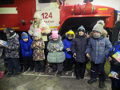 Воспитанники детского сада "Солнышко" побывали на экскурсии в ПЧ-124 